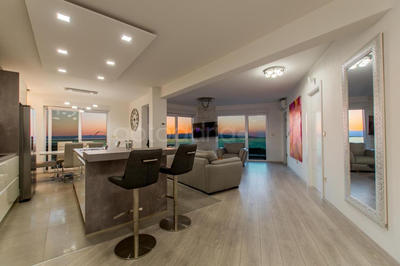 Exclusive Penthouse Big Blue With Private Jacuzzi Apartment Makarska Luaran gambar