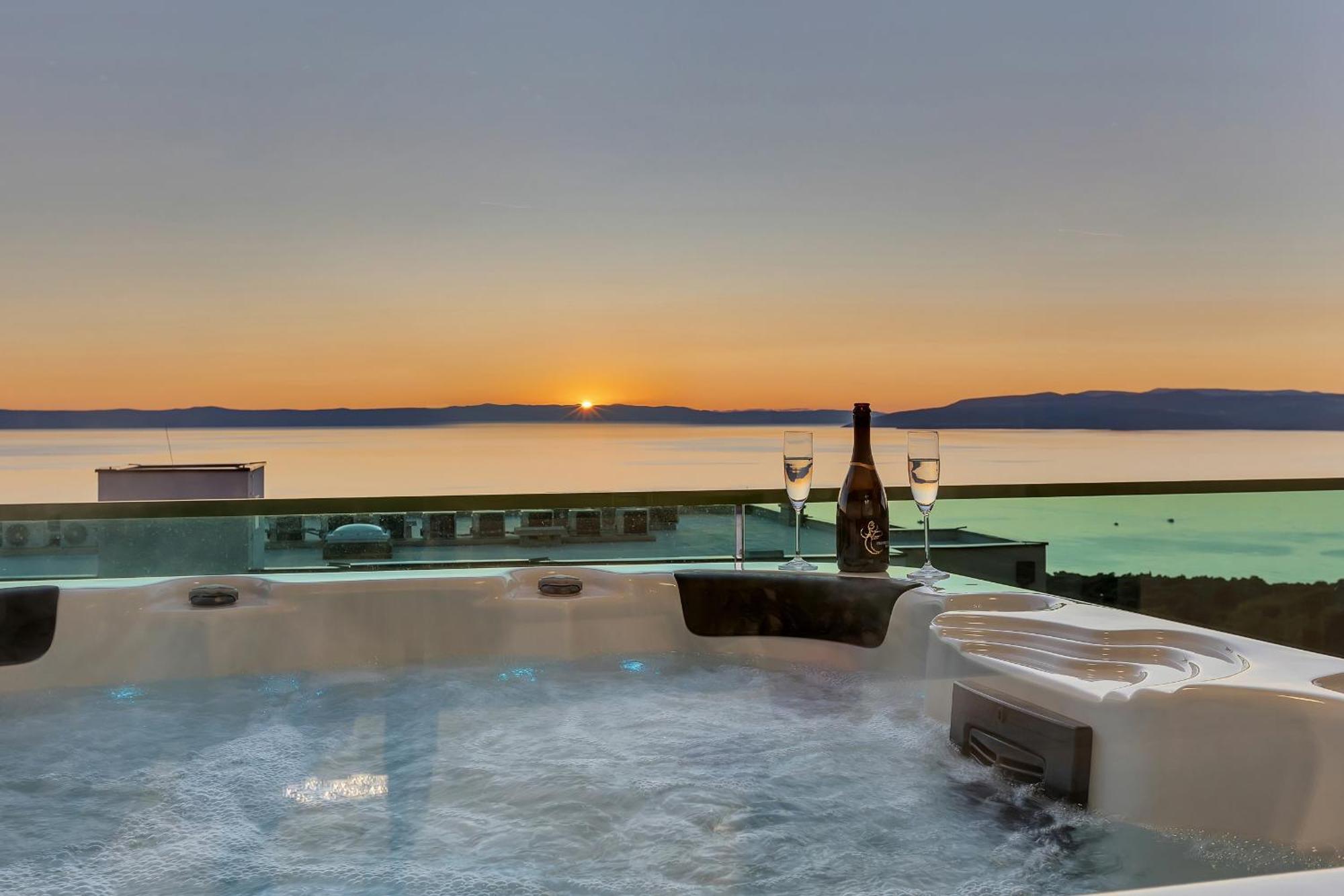 Exclusive Penthouse Big Blue With Private Jacuzzi Apartment Makarska Luaran gambar