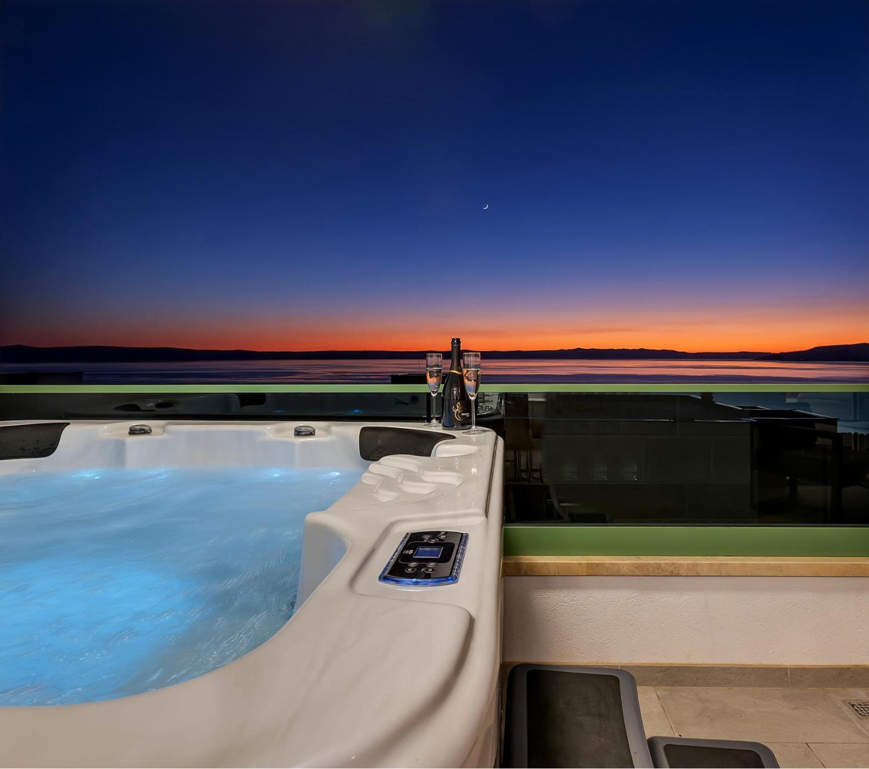Exclusive Penthouse Big Blue With Private Jacuzzi Apartment Makarska Luaran gambar