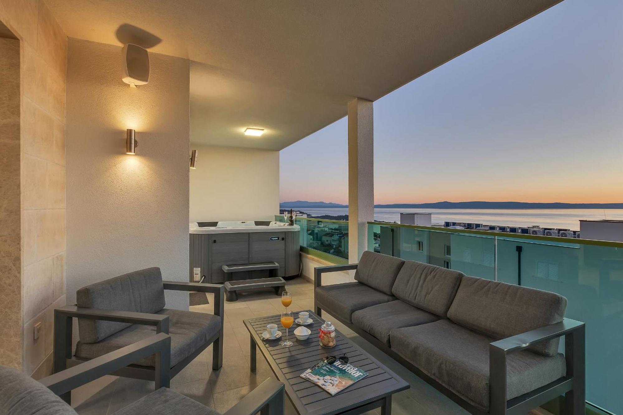 Exclusive Penthouse Big Blue With Private Jacuzzi Apartment Makarska Luaran gambar