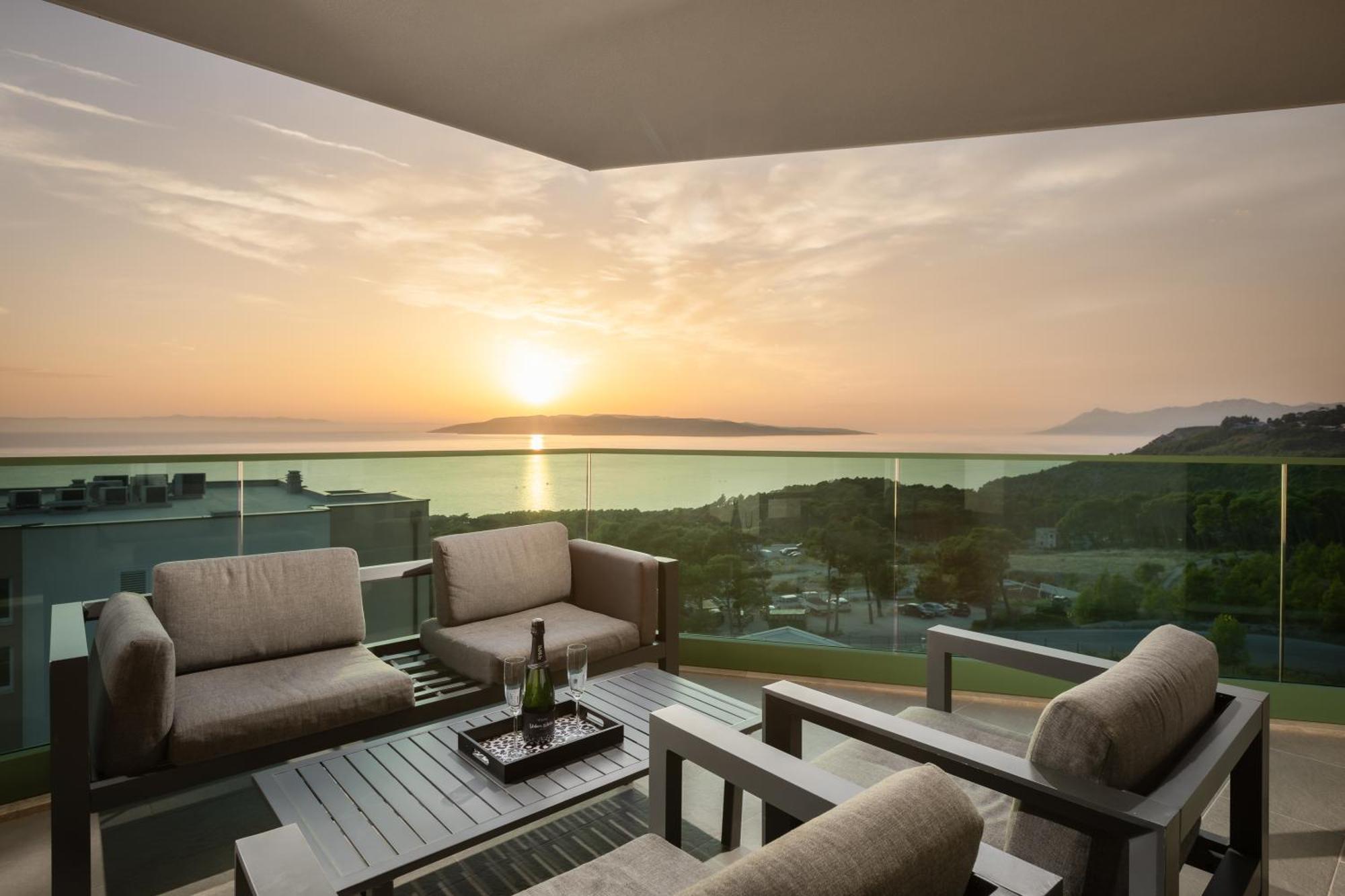 Exclusive Penthouse Big Blue With Private Jacuzzi Apartment Makarska Luaran gambar