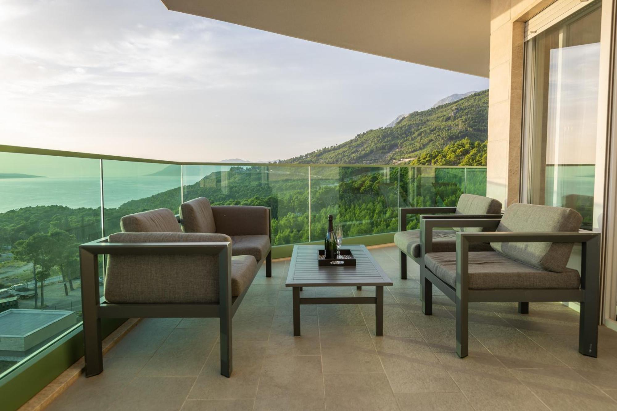 Exclusive Penthouse Big Blue With Private Jacuzzi Apartment Makarska Luaran gambar